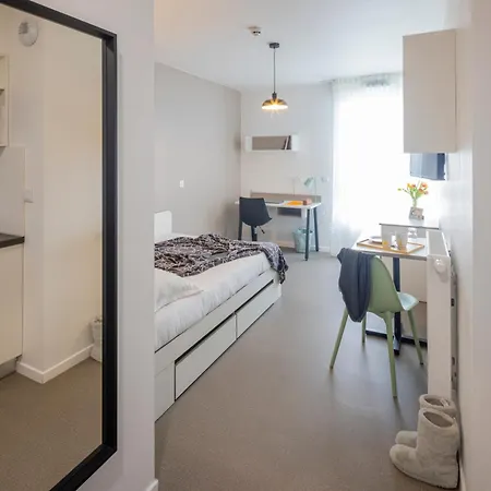 - Centre - Les Docks