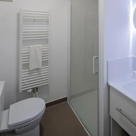 Appart hôtel - Centre - Les Docks 3*