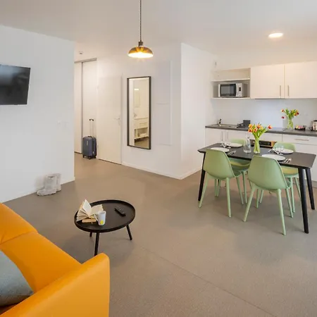 - Centre - Les Docks