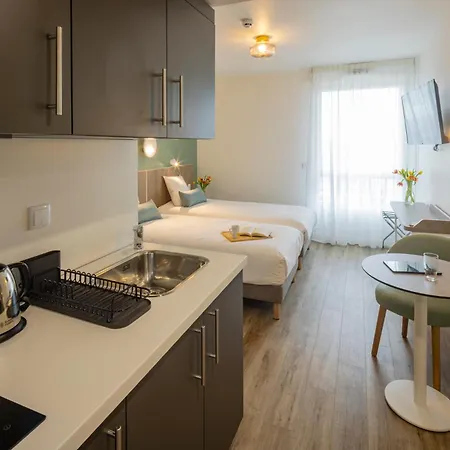 Appart hôtel - Centre - Les Docks 3*