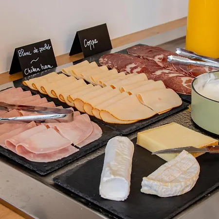 Appart hôtel - Centre - Les Docks 3*