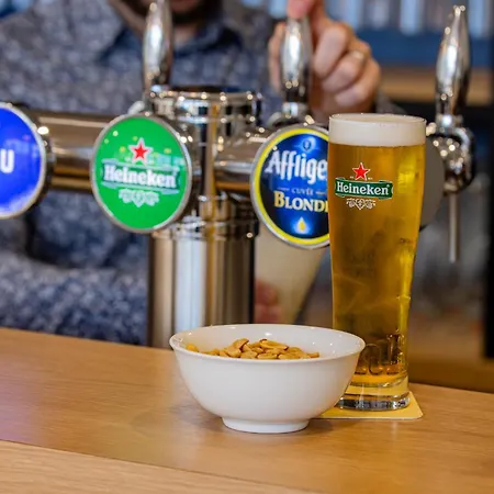 - Centre - Les Docks