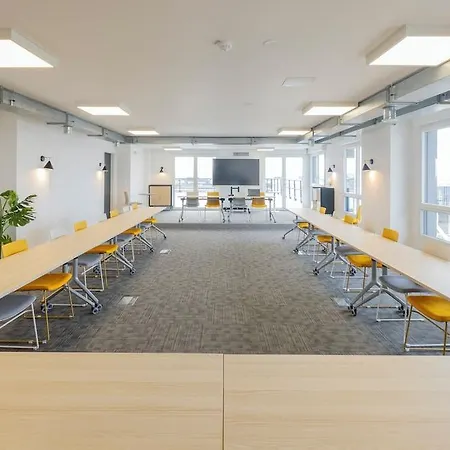 - Centre - Les Docks Aparthotel 3*