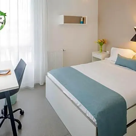 - Centre - Les Docks 3*
