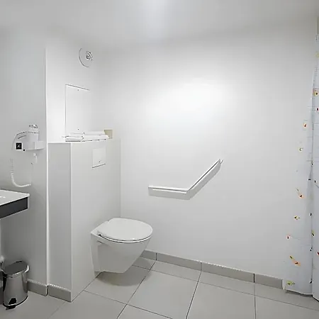 - Centre - Les Docks Aparthotel 3*