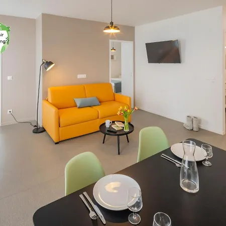- Centre - Les Docks Aparthotel 3*